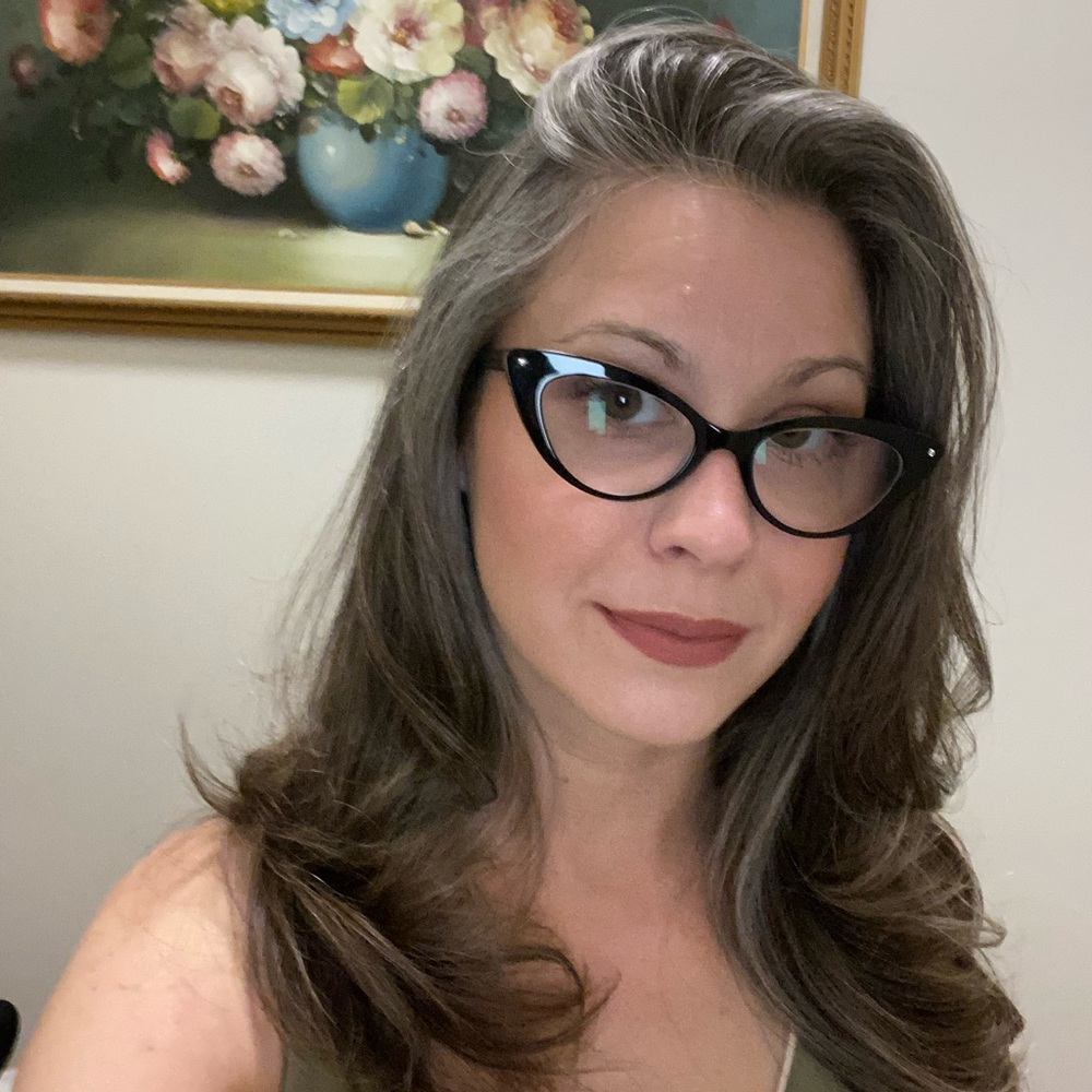 Meet your Posher, Ariane